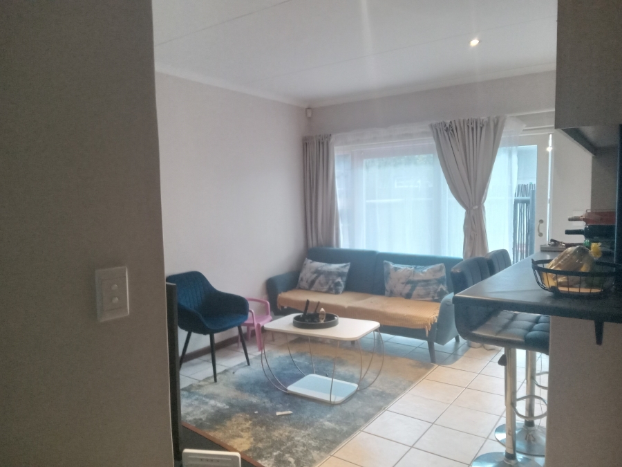 To Let 2 Bedroom Property for Rent in Dormehls Drift Western Cape